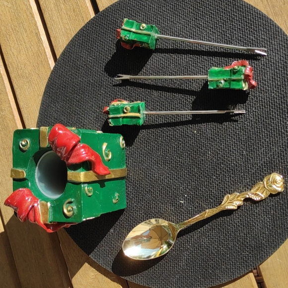 Vtg set - Picture 2 of 4